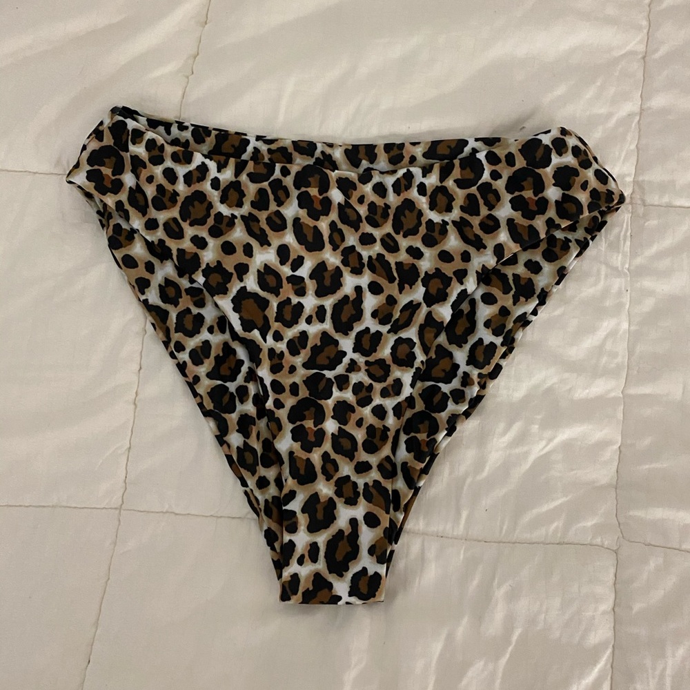 High waisted/thigh leaped print bikini bottom